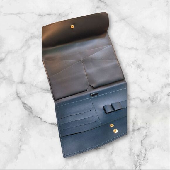 Green Envelope Clutch with Gold Snap Closure - Picture 9 of 9